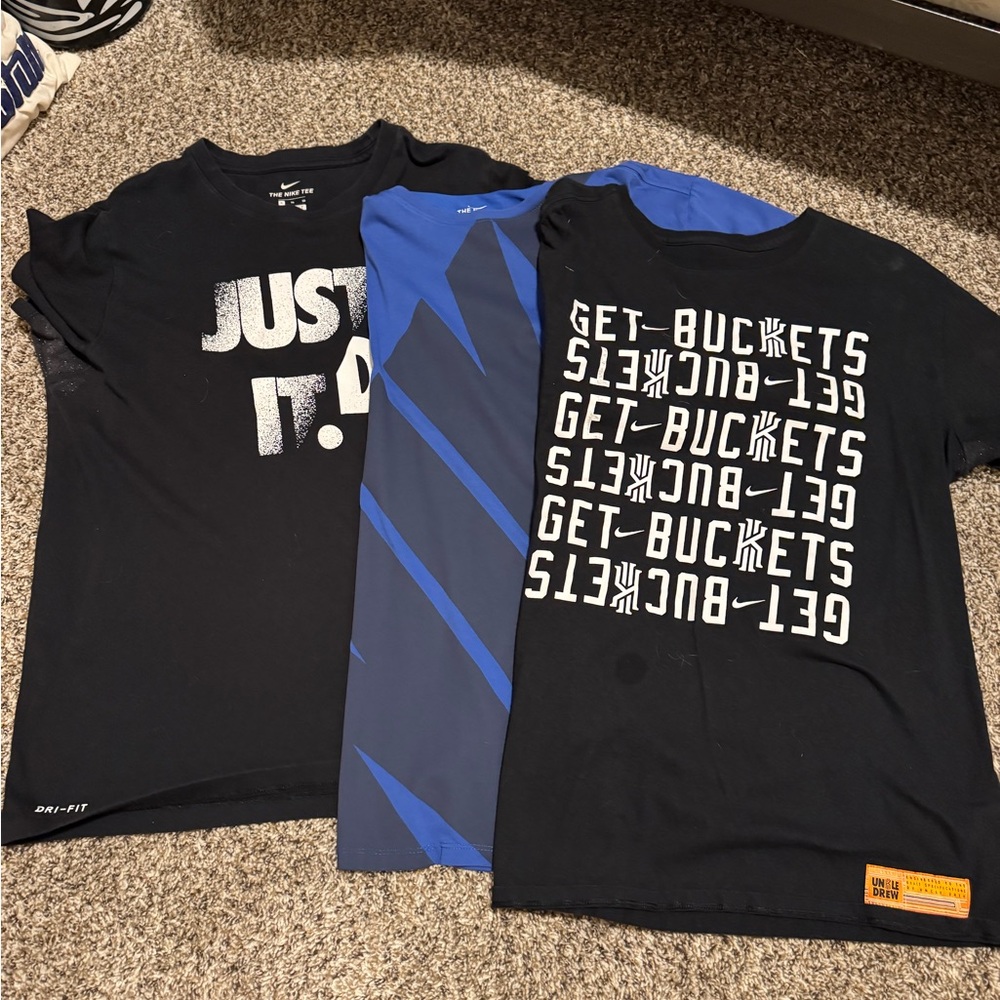3 Men’s Nike Tees